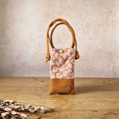 Pochette à téléphone camel