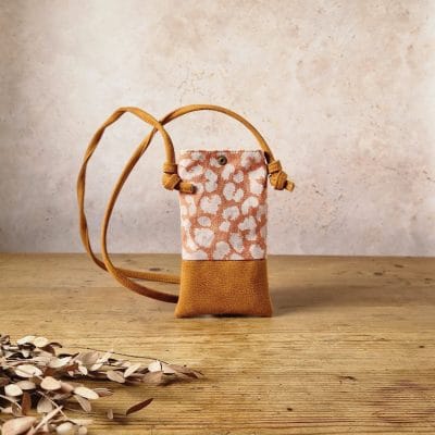 Pochette à téléphone camel